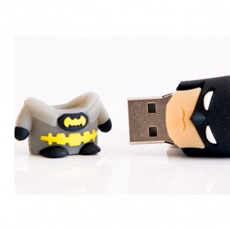 Pendrive 32GB Tech One Tech Super Bat USB 2.0 - изображение 2